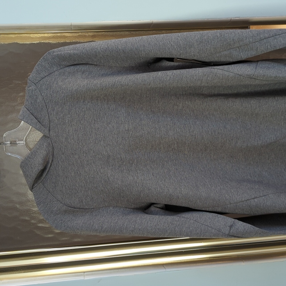 GAP Men's grey tech hoodie. Size Large NEW.